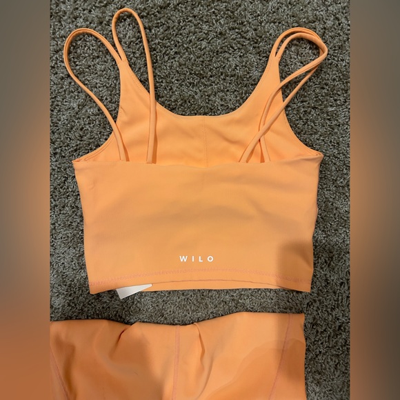 Wilo 2 piece legging and top set - Picture 2 of 5